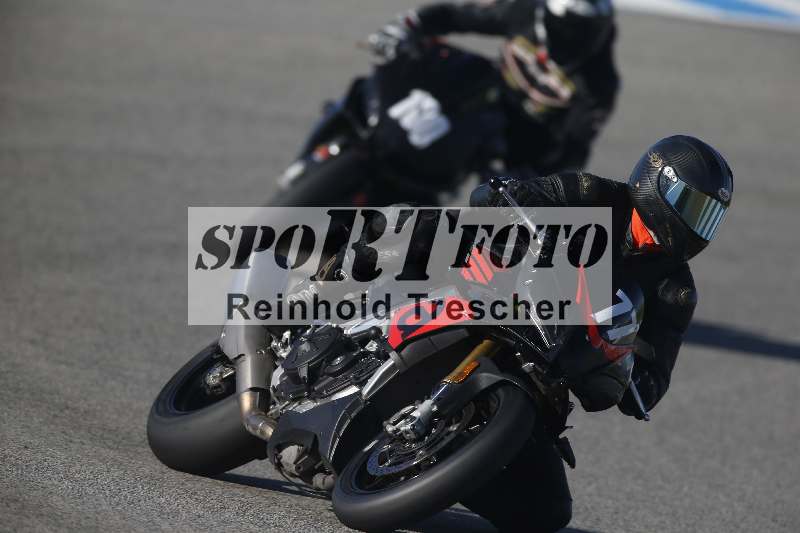 /Archiv-2024/01 26.-28.01.2024 Moto Center Thun Jerez/Gruppe gruen-green/77